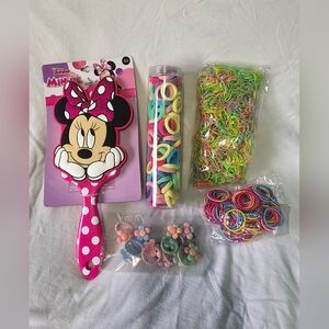Disney Minnie Mouse Hair Brush and Hair Accessories